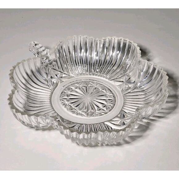 Vintage Federal Glass Crystal Cut Clover Shaped Candy Dish Excellent 6" L X 1' D - Picture 1 of 2
